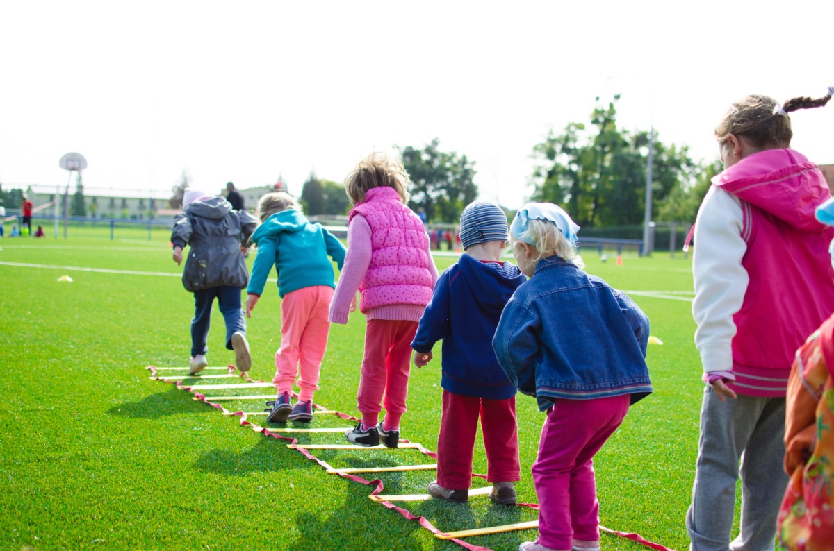 What Is Crossing The Midline And Why Is It Important? - School Mum